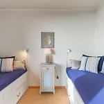 Haus Uthlande 24 *